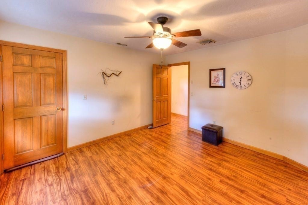 352 Lake Ave, Worcester, MA, 352 Lake Ave, Worcester, MA Photo #19