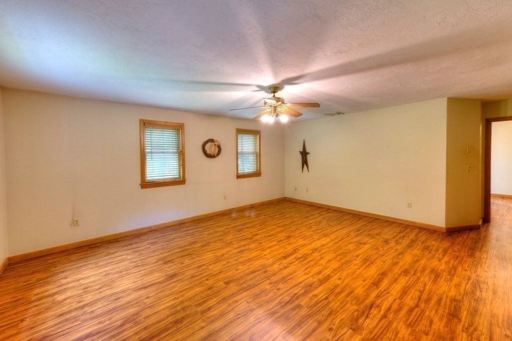 352 Lake Ave, Worcester, MA, 352 Lake Ave, Worcester, MA Photo #15