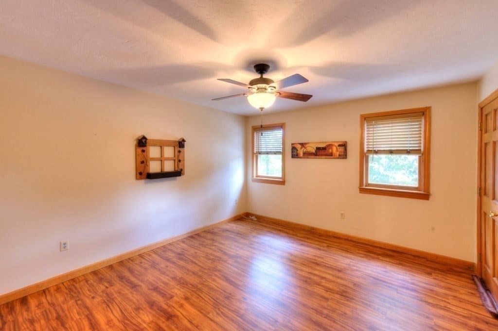 352 Lake Ave, Worcester, MA, 352 Lake Ave, Worcester, MA Photo #18