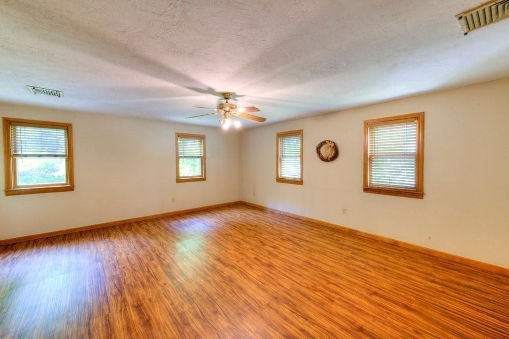 352 Lake Ave, Worcester, MA, 352 Lake Ave, Worcester, MA Photo #14