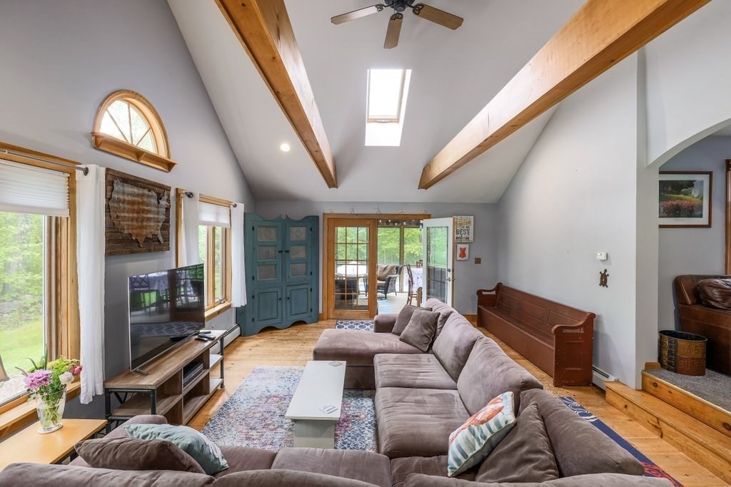 83 Everett Rd