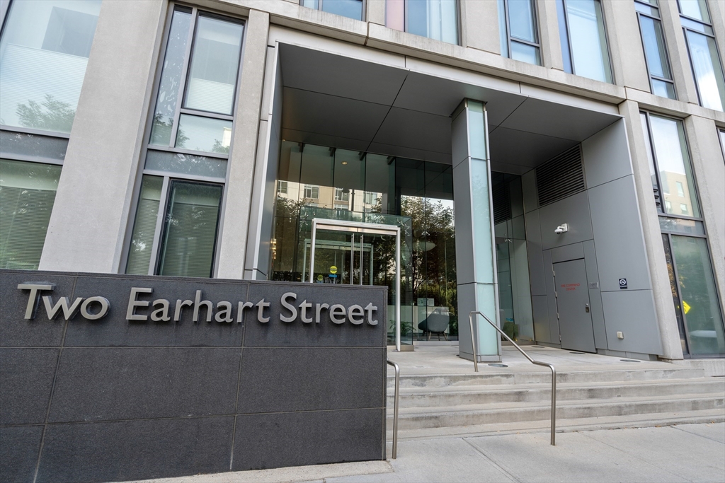 2 Earhart Street #PH6, Cambridge, MA Photo #2