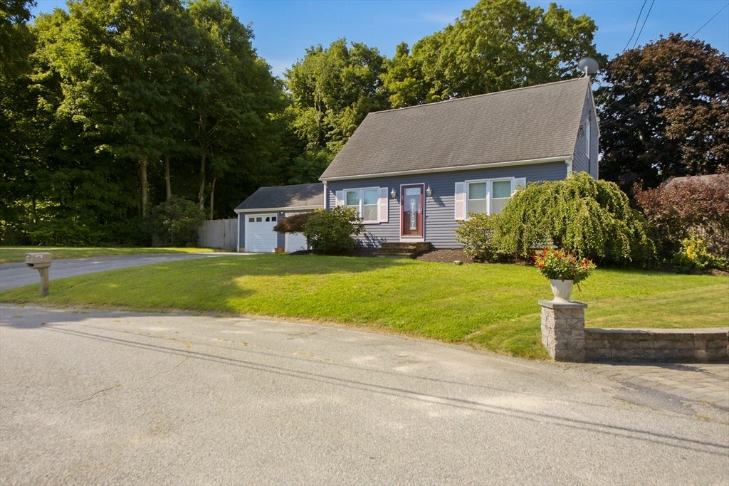5 Beejay Ct, Warren, RI Photo #3