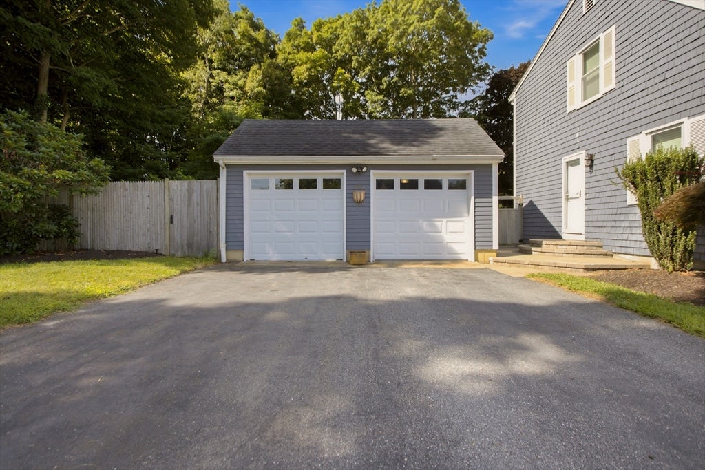 5 Beejay Ct, Warren, RI Photo #5