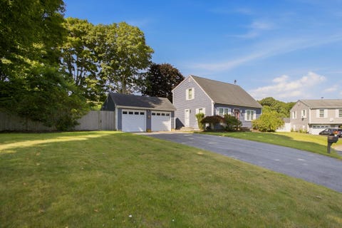 Photo of 5 Beejay Ct, Warren, RI 02885 (MLS # 73567380)