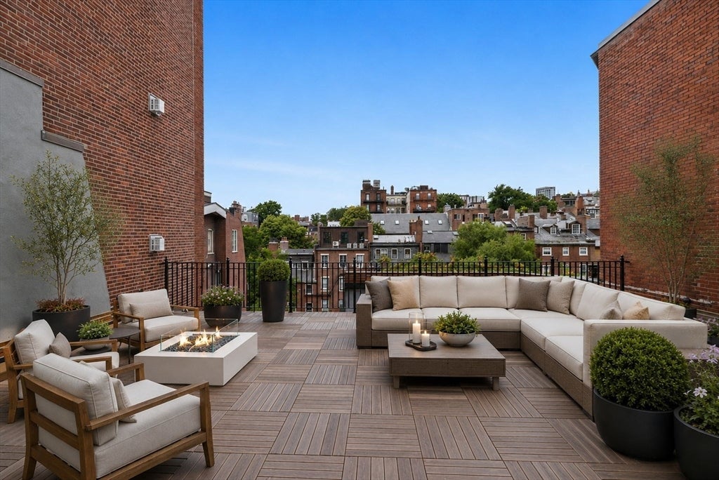 Photo of 46 Beacon Street, Boston, MA