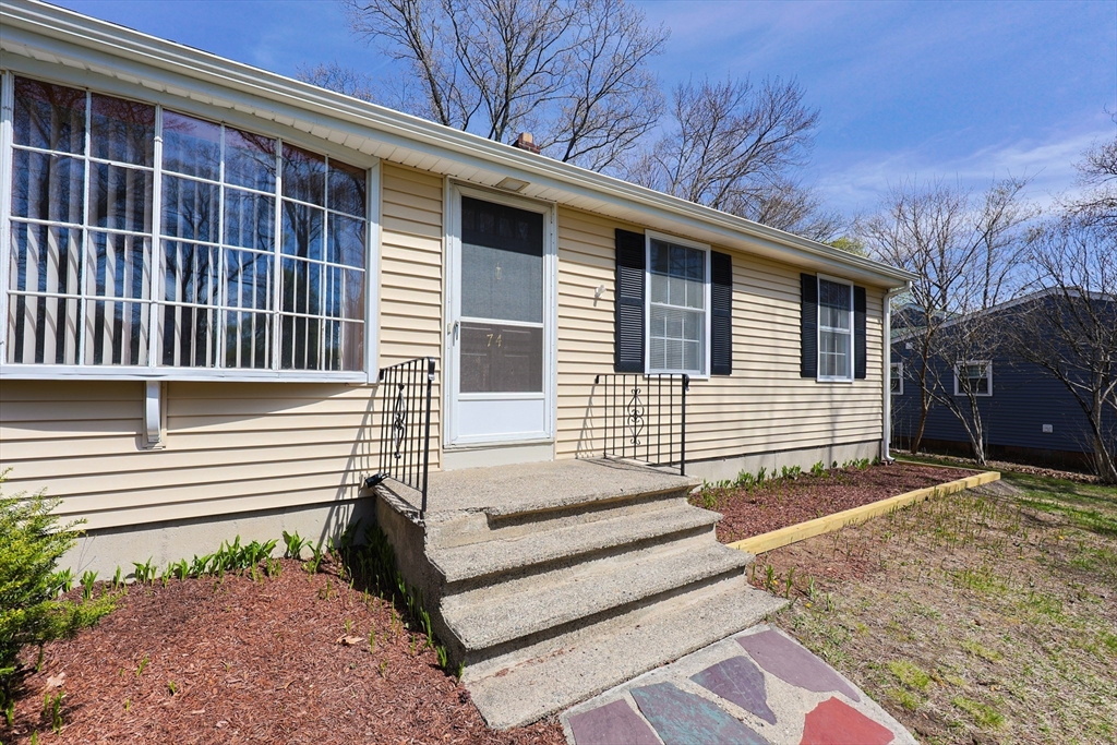 74 Allen Ave