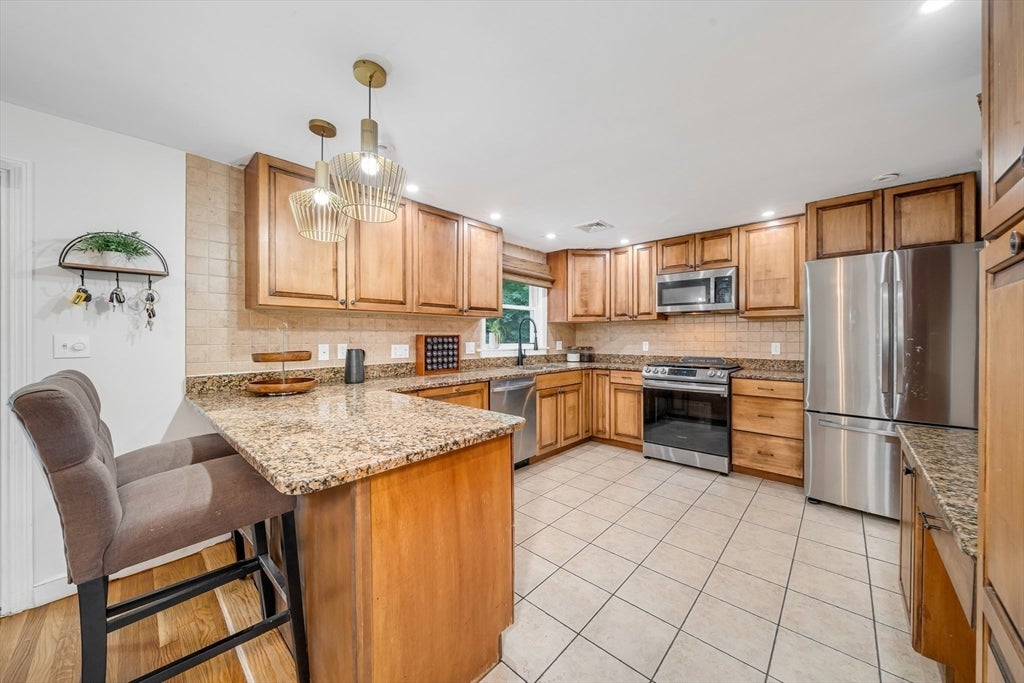 8 Willowdale Dr, Lynnfield, MA, 8 Willowdale Dr, Lynnfield, MA Photo #13
