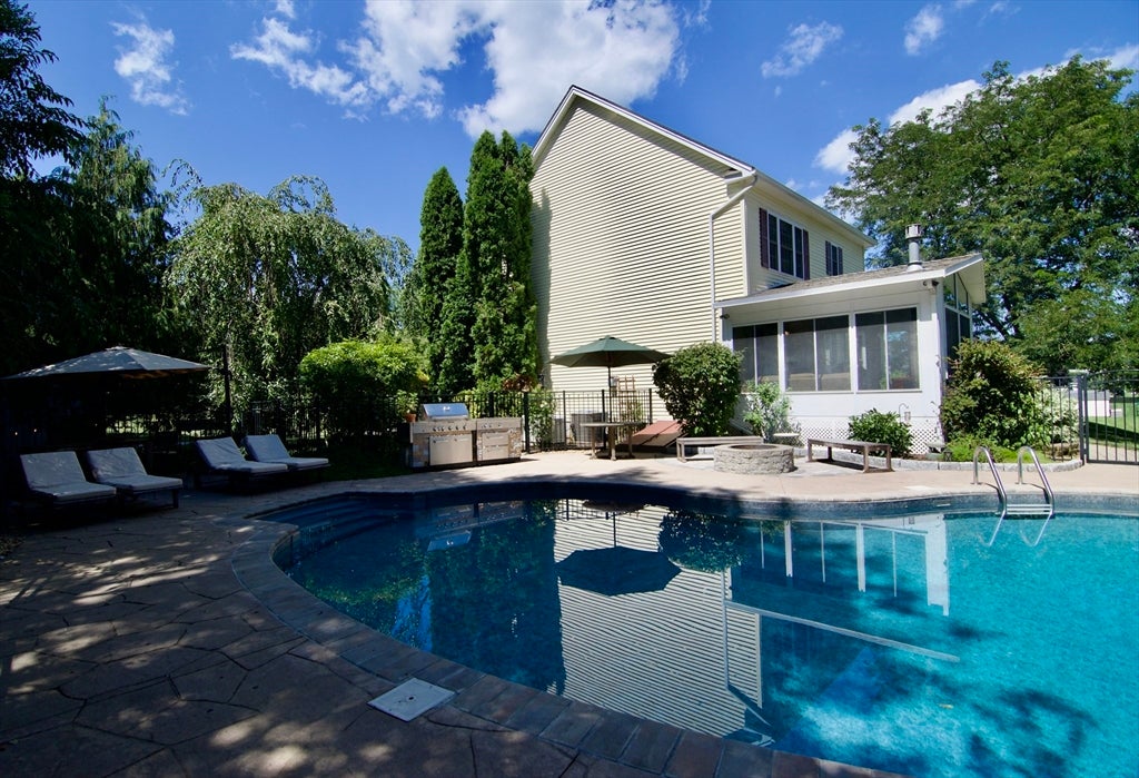 29 Skinner Rd, East Windsor, CT Photo #9