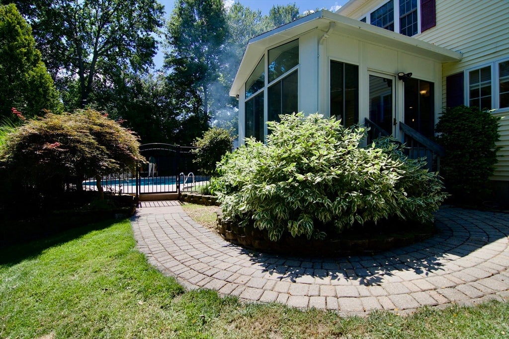 29 Skinner Rd, East Windsor, CT Photo #8