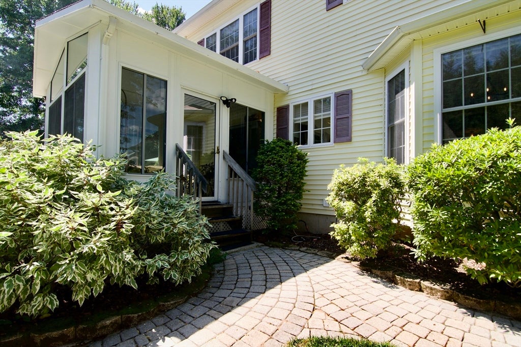 29 Skinner Rd, East Windsor, CT Photo #7