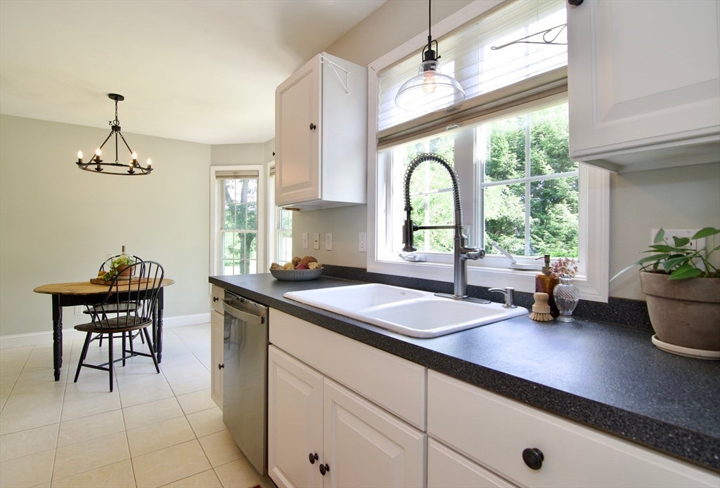 29 Skinner Rd, East Windsor, CT Photo #24