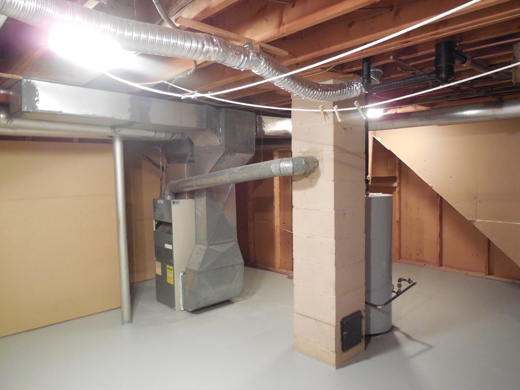 Chicopee, Massachusetts 01013, United States, 3 Bedrooms Bedrooms, ,1 BathroomBathrooms,Residential,Active,4602