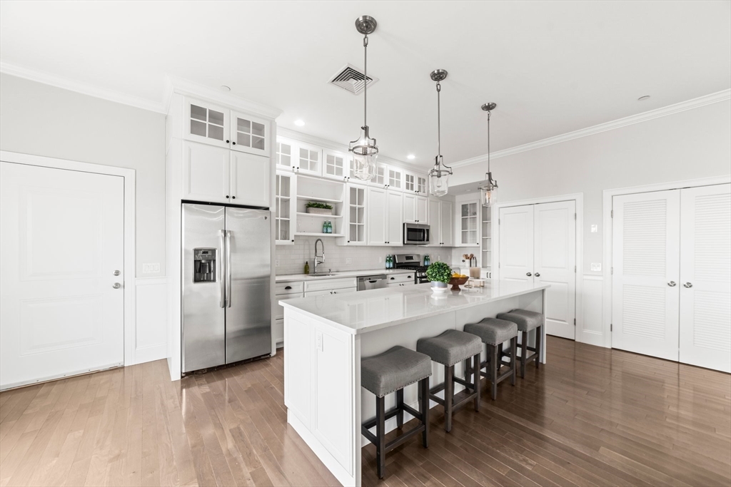 823 East Sixth Street 5