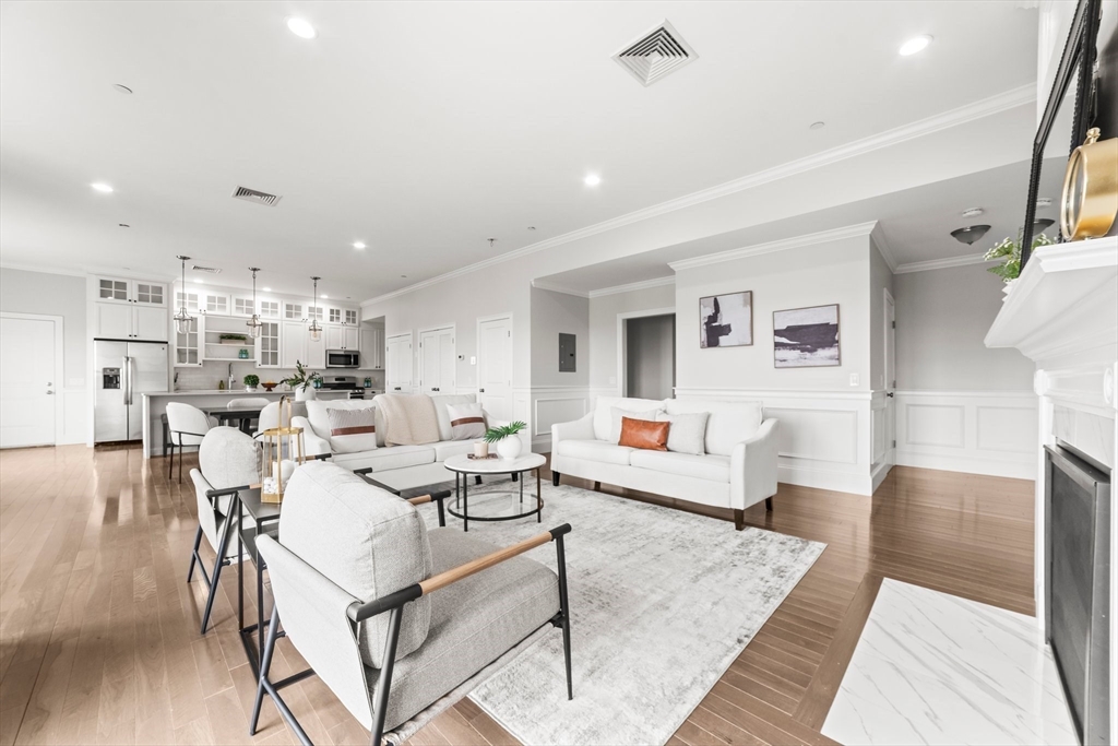 823 East Sixth Street 5