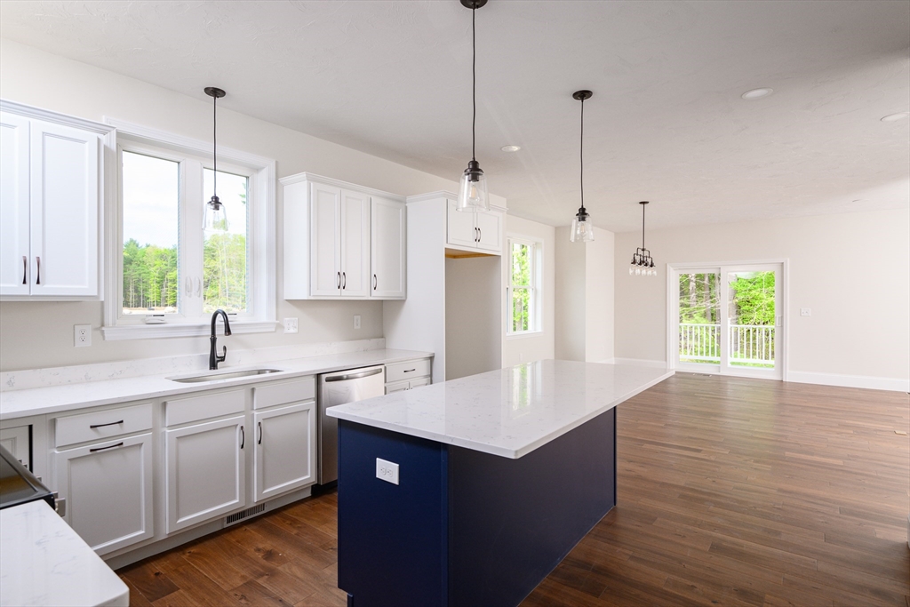 22 Howland Trail 34