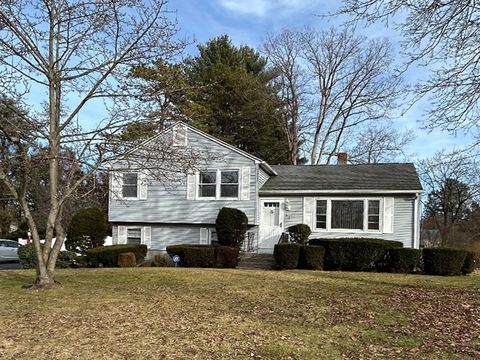 63 Meadowlark Dr Longmeadow MA 01106