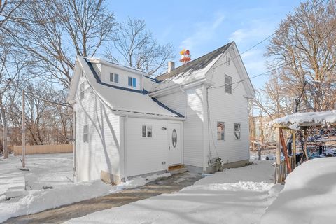 Photo of 29 Hunt St, Brockton, MA 02302 (MLS # 73486024)