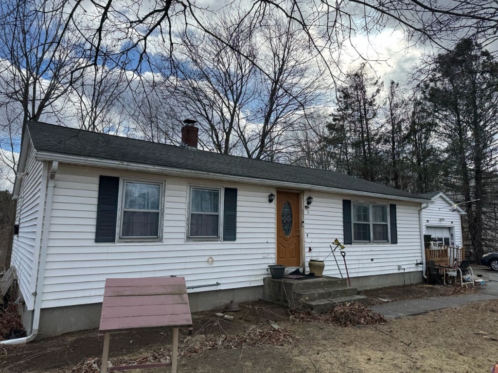 76 Hartford Ave West