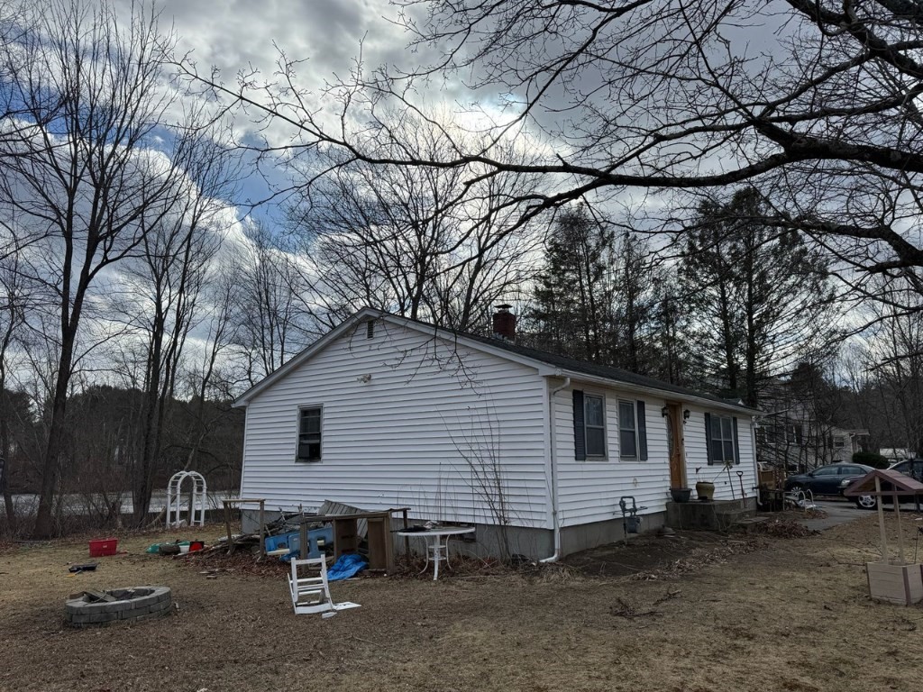 76 Hartford Ave West