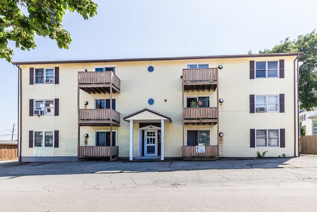 24 Larch St #8, New Bedford, MA, 24 Larch St #8, New Bedford, MA Photo #1