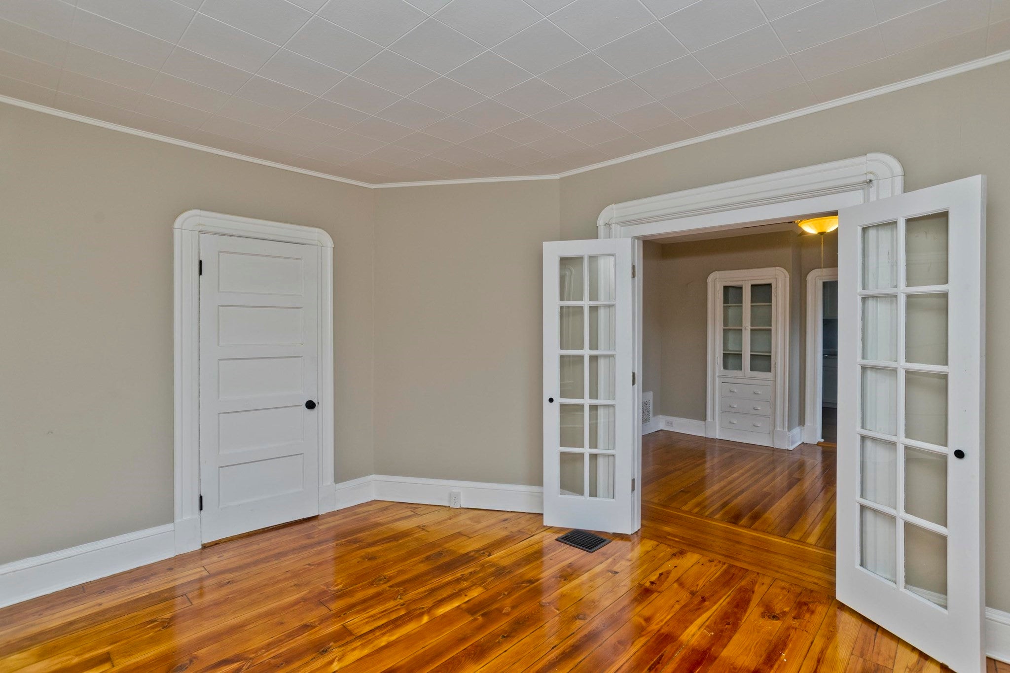 132 Grover St, Springfield, MA, 132 Grover St, Springfield, MA Photo #10