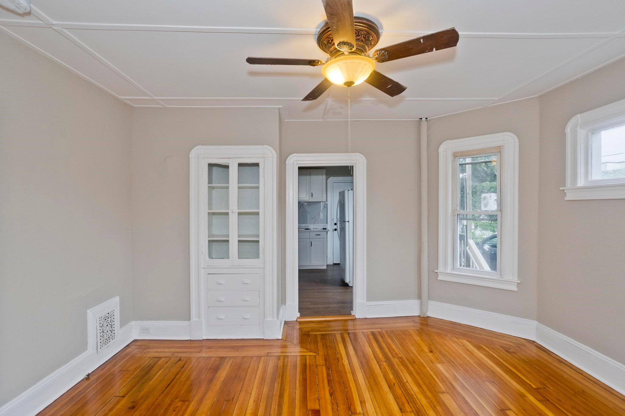 132 Grover St, Springfield, MA, 132 Grover St, Springfield, MA Photo #13