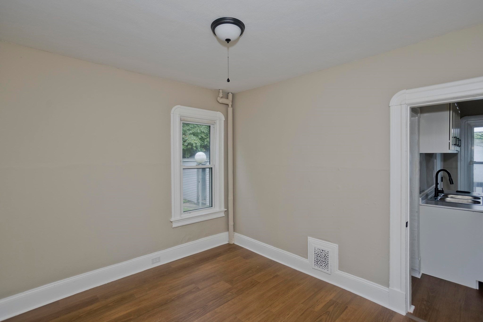 132 Grover St, Springfield, MA, 132 Grover St, Springfield, MA Photo #22