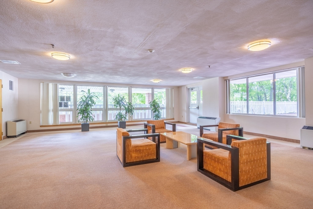 50 Watertown St 610