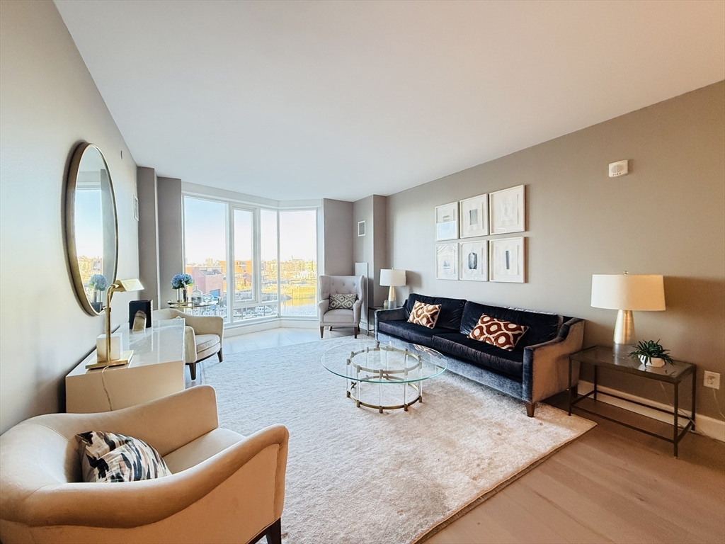 100 Lovejoy Wharf 6J