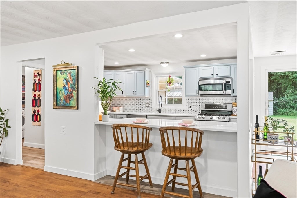 38 Ruthellen Rd, Chelmsford, MA, 38 Ruthellen Rd, Chelmsford, MA Photo #5