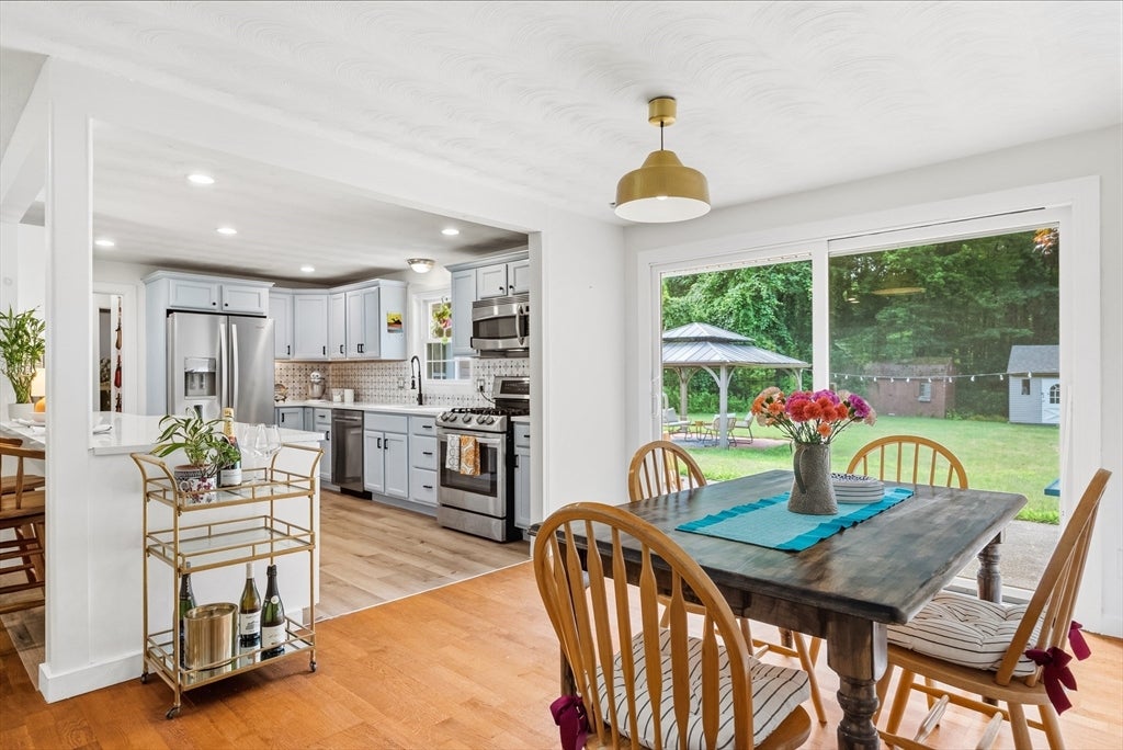 38 Ruthellen Rd, Chelmsford, MA, 38 Ruthellen Rd, Chelmsford, MA Photo #11