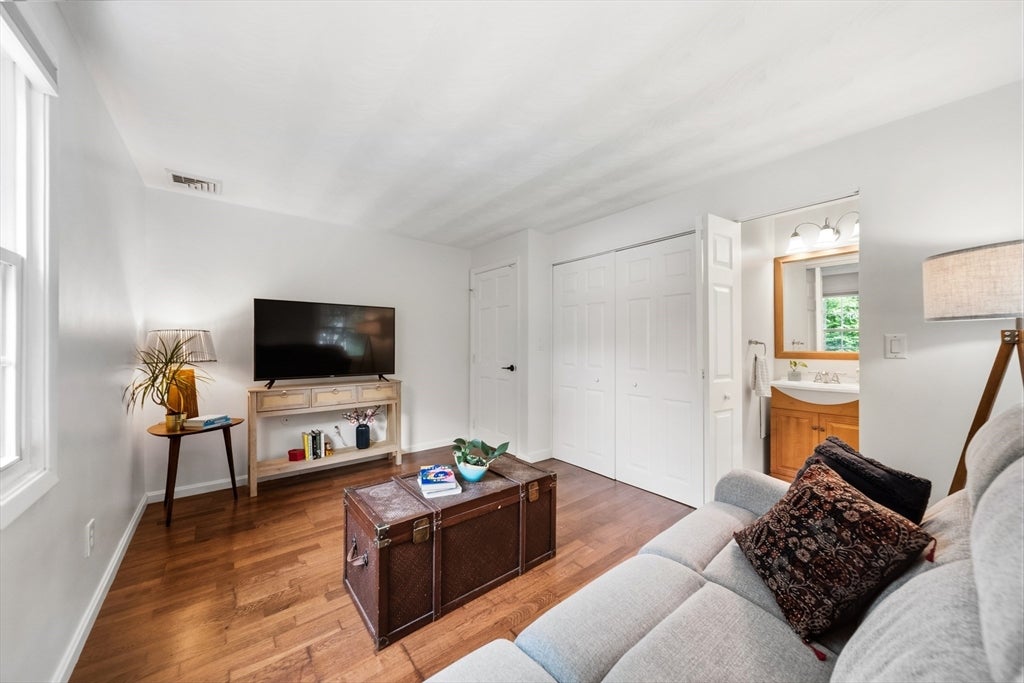 38 Ruthellen Rd, Chelmsford, MA, 38 Ruthellen Rd, Chelmsford, MA Photo #20