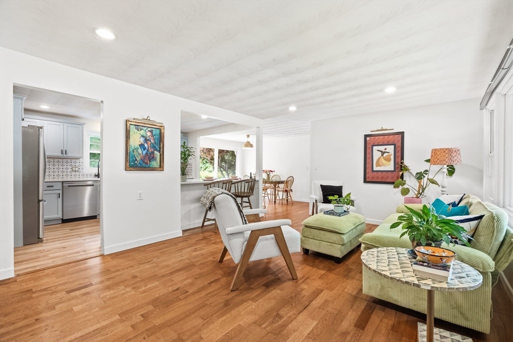 38 Ruthellen Rd, Chelmsford, MA, 38 Ruthellen Rd, Chelmsford, MA Photo #1