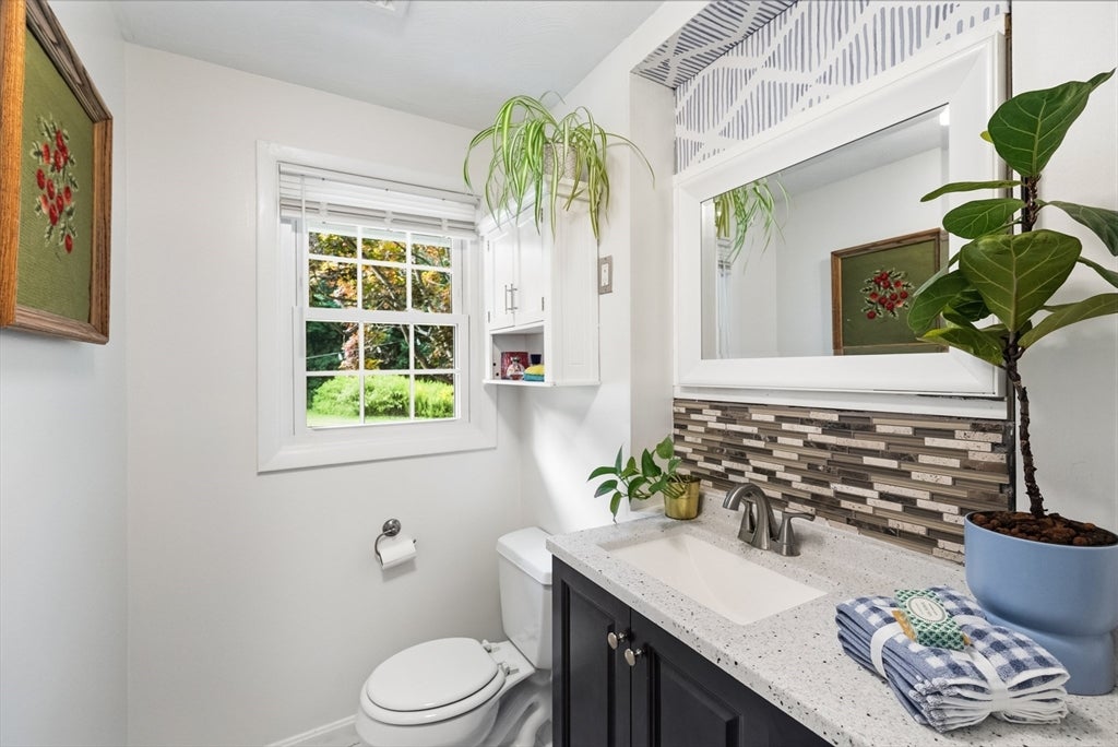 38 Ruthellen Rd, Chelmsford, MA, 38 Ruthellen Rd, Chelmsford, MA Photo #27