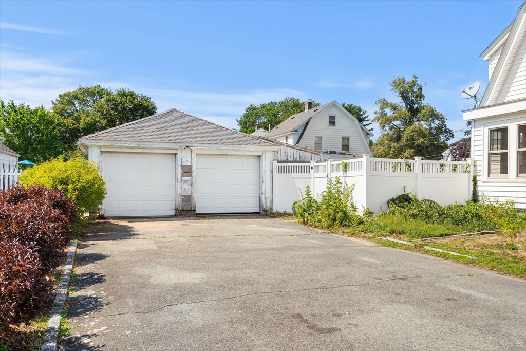12 Casco Rd