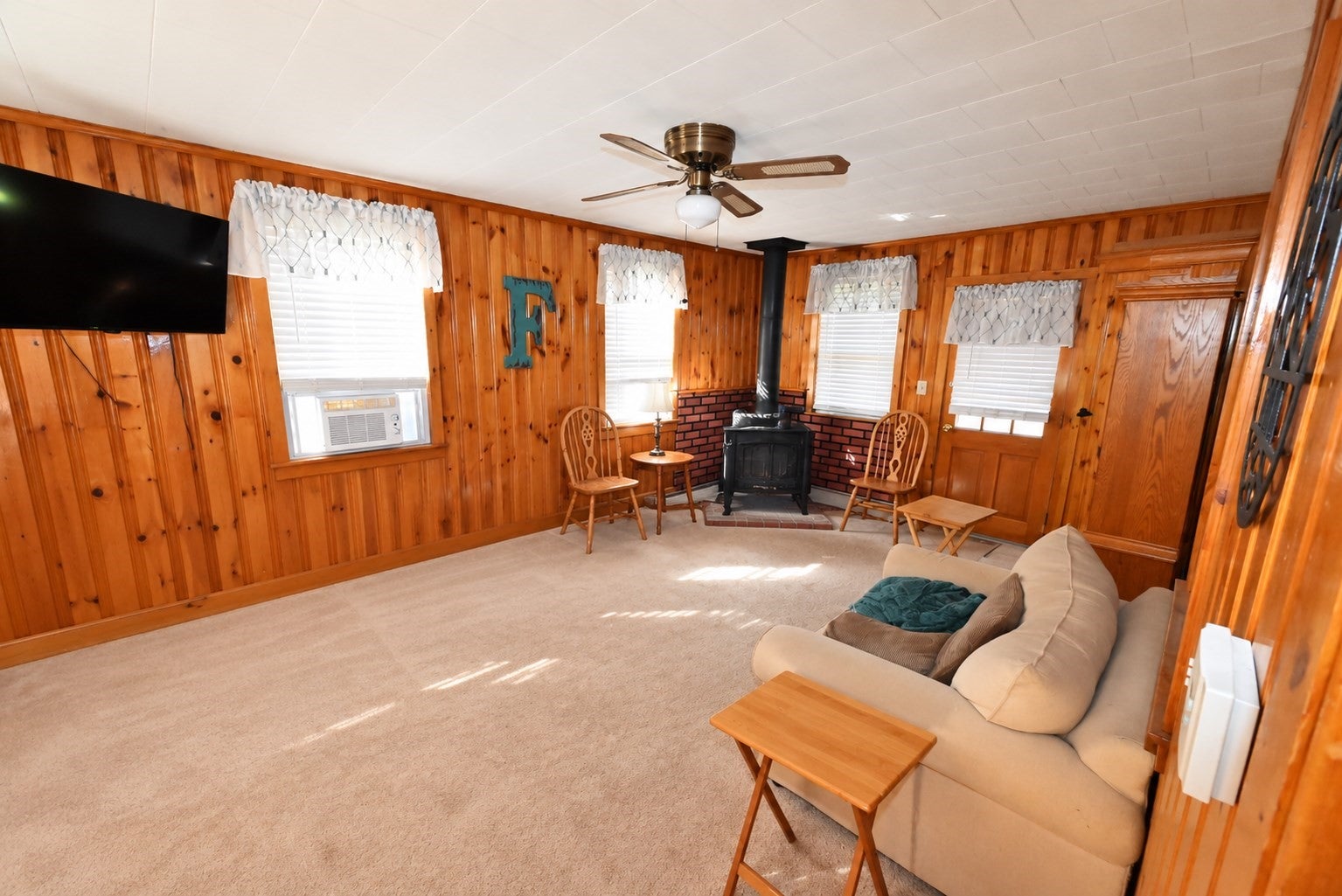 46 Litchfield Ave