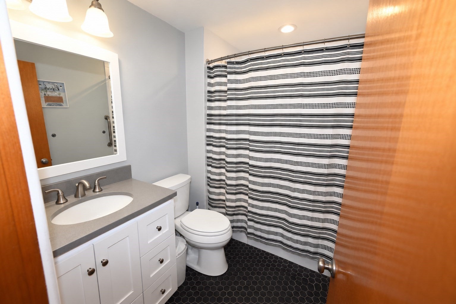 46 Litchfield Ave, Dracut, MA Photo #8