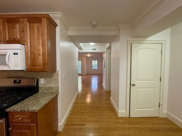 255 Winter St #304, Waltham, MA, 255 Winter St #304, Waltham, MA Photo #4