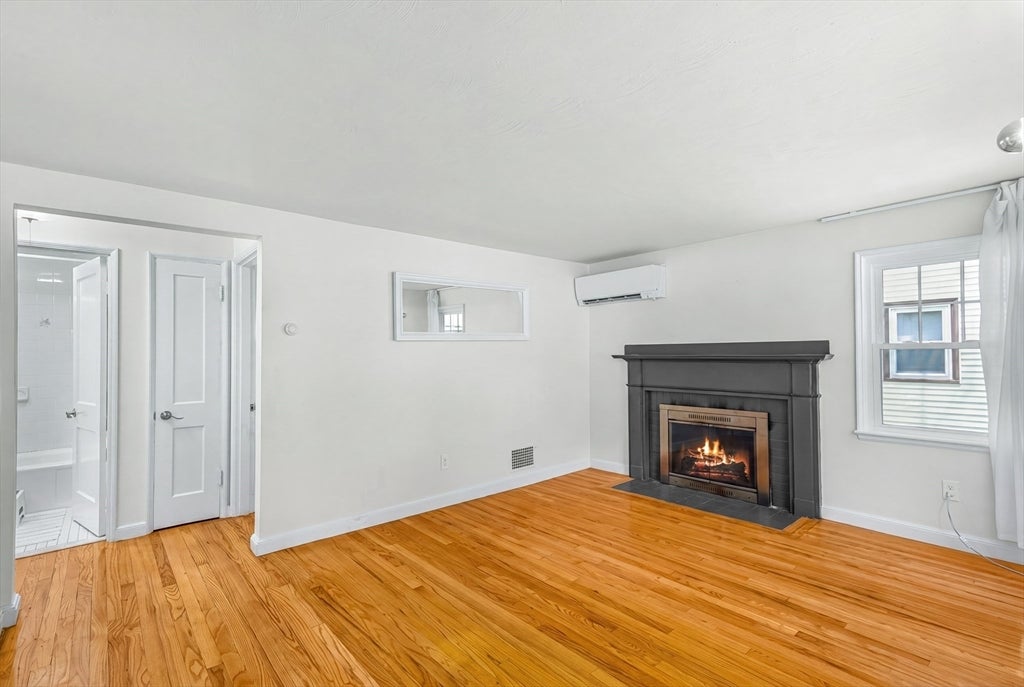 567 Poplar Street, Boston, MA, 567 Poplar Street, Boston, MA Photo #9