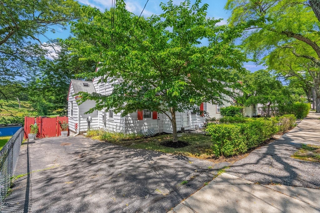 567 Poplar Street, Boston, MA, 567 Poplar Street, Boston, MA Photo #5