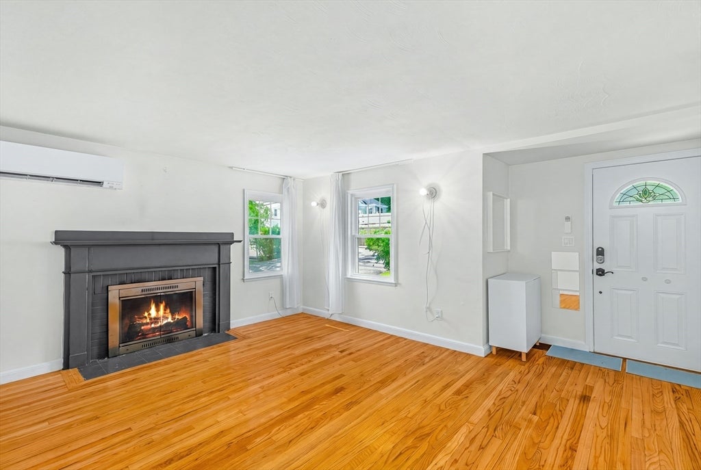 567 Poplar Street, Boston, MA, 567 Poplar Street, Boston, MA Photo #8