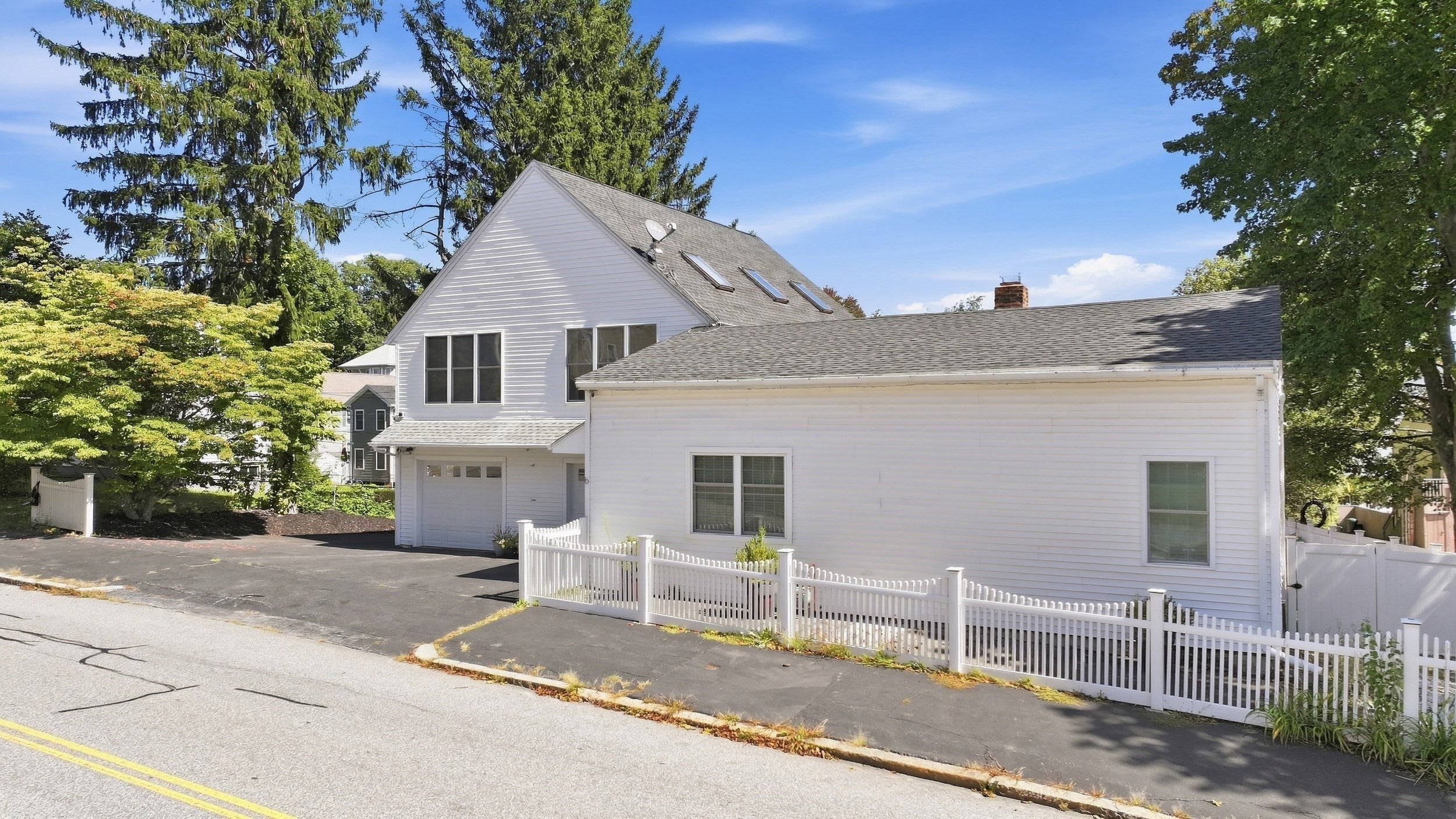 6 Harrington Way, Worcester, MA Photo #37