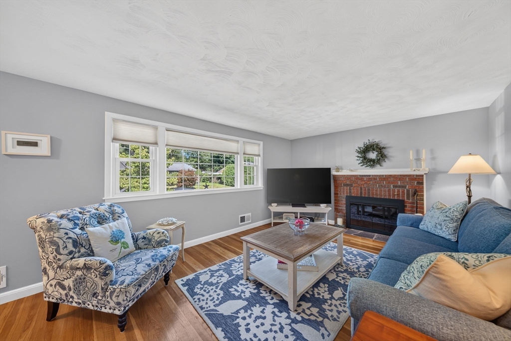 81 Juniper Dr