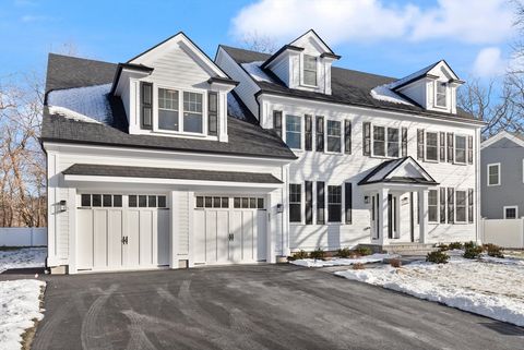 12 Pleasant St Burlington MA 01830