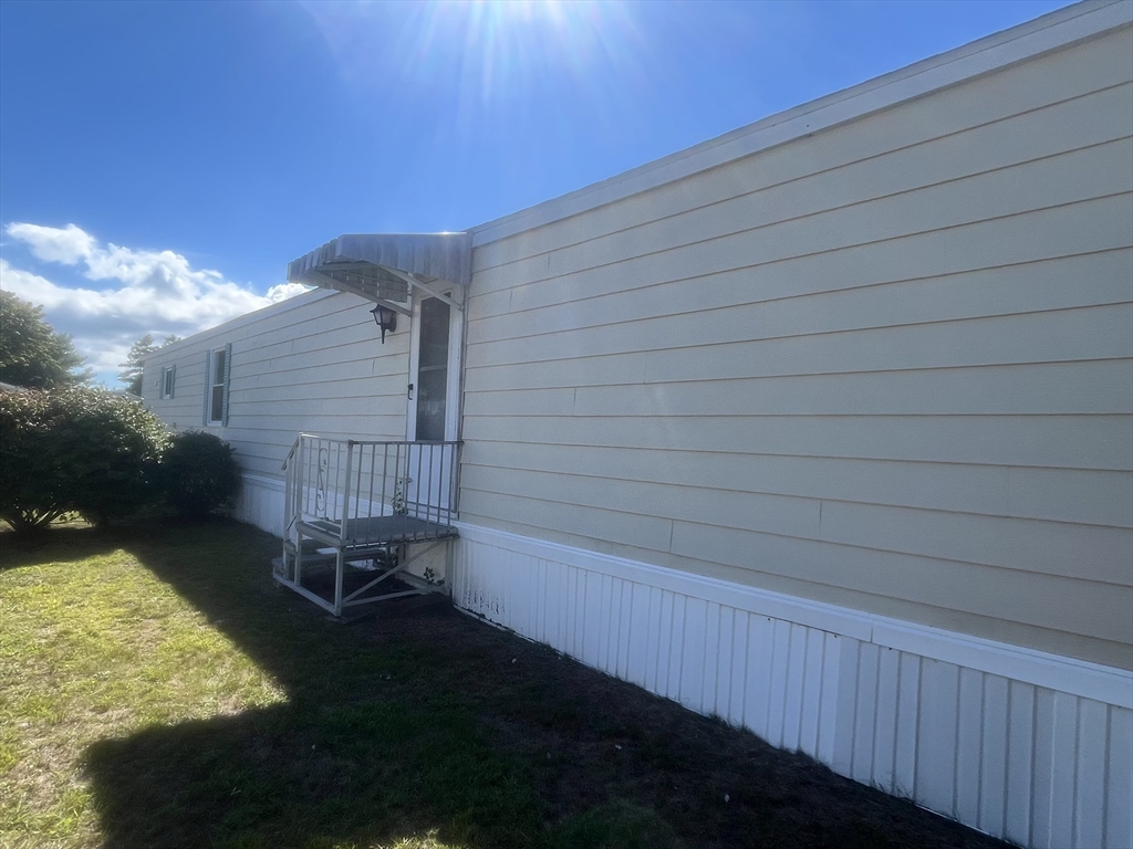4 Joseph St