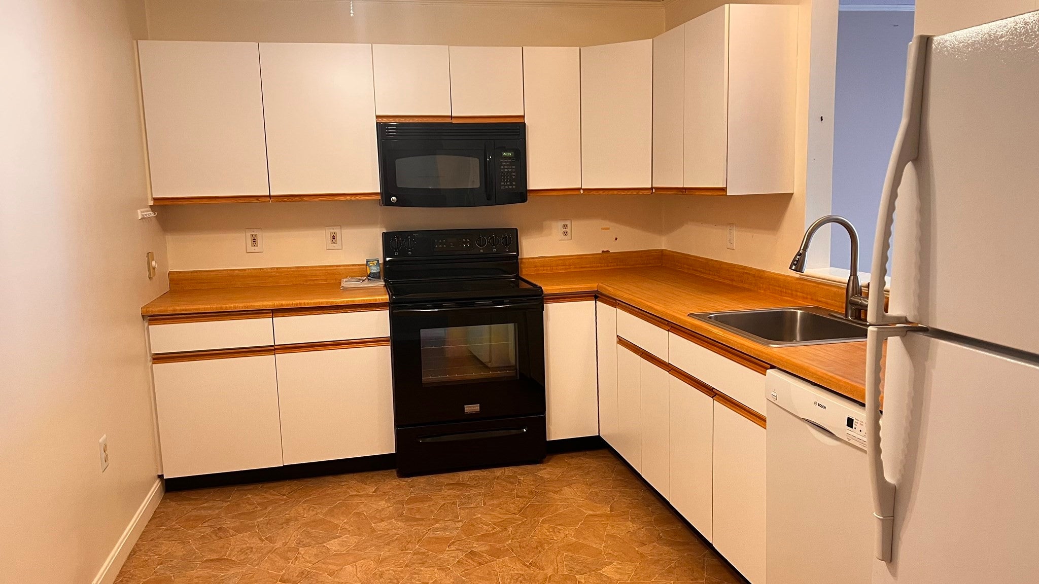 13 Dallas Dr #305, Dracut, MA, 13 Dallas Dr #305, Dracut, MA Photo #6