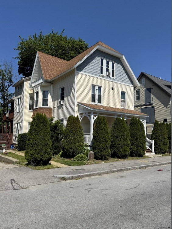 15 Russell St
