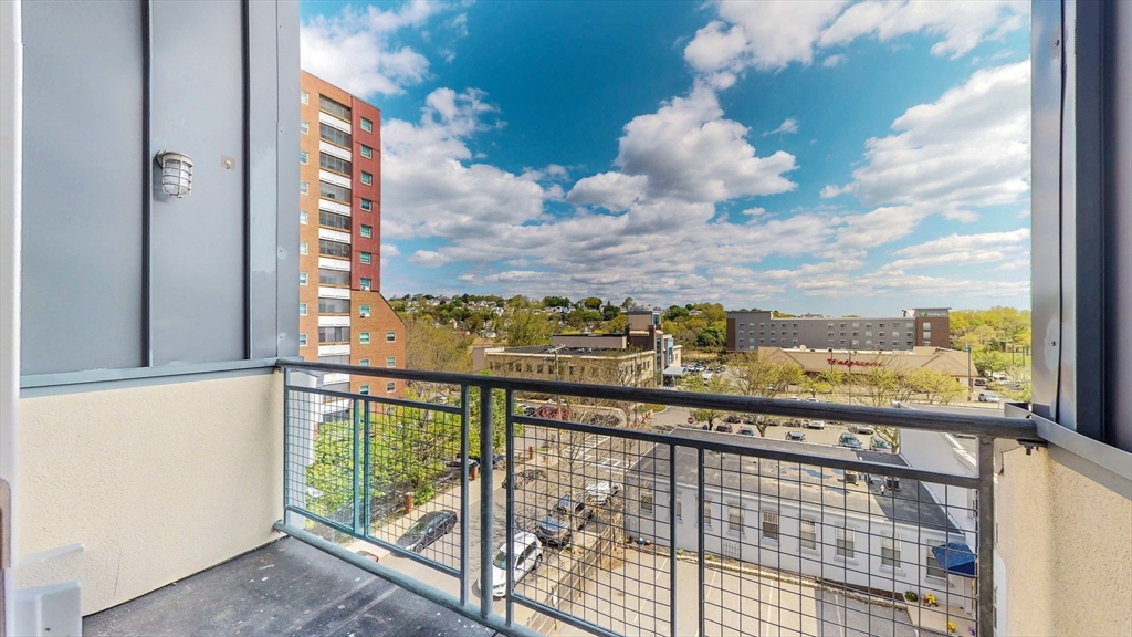950 Broadway #35, Chelsea, MA Photo #17