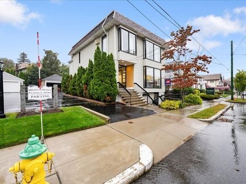 44 Trapelo Belmont MA 02478